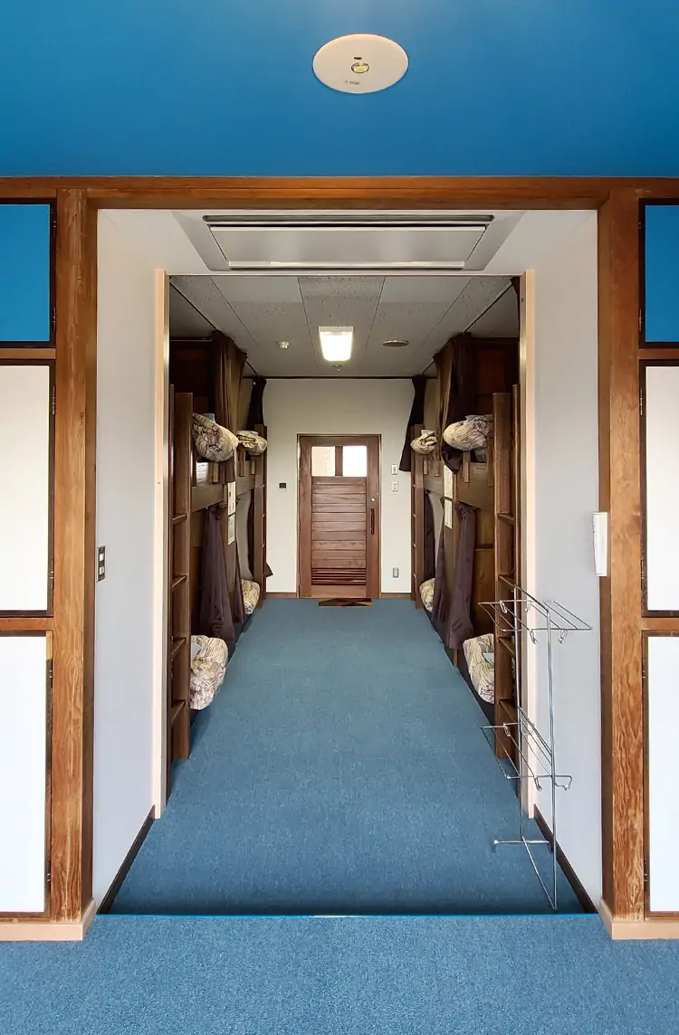 客室(ドミトリールーム)の様子